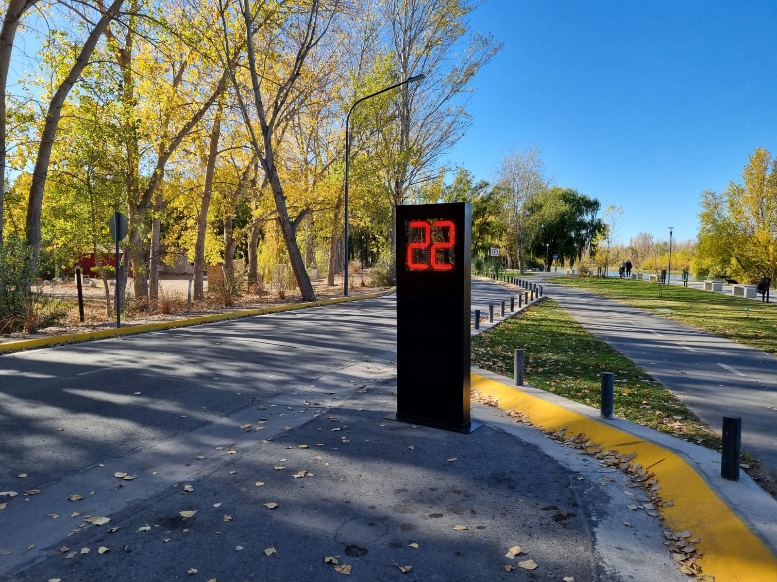 Tótem detectando vehículo
